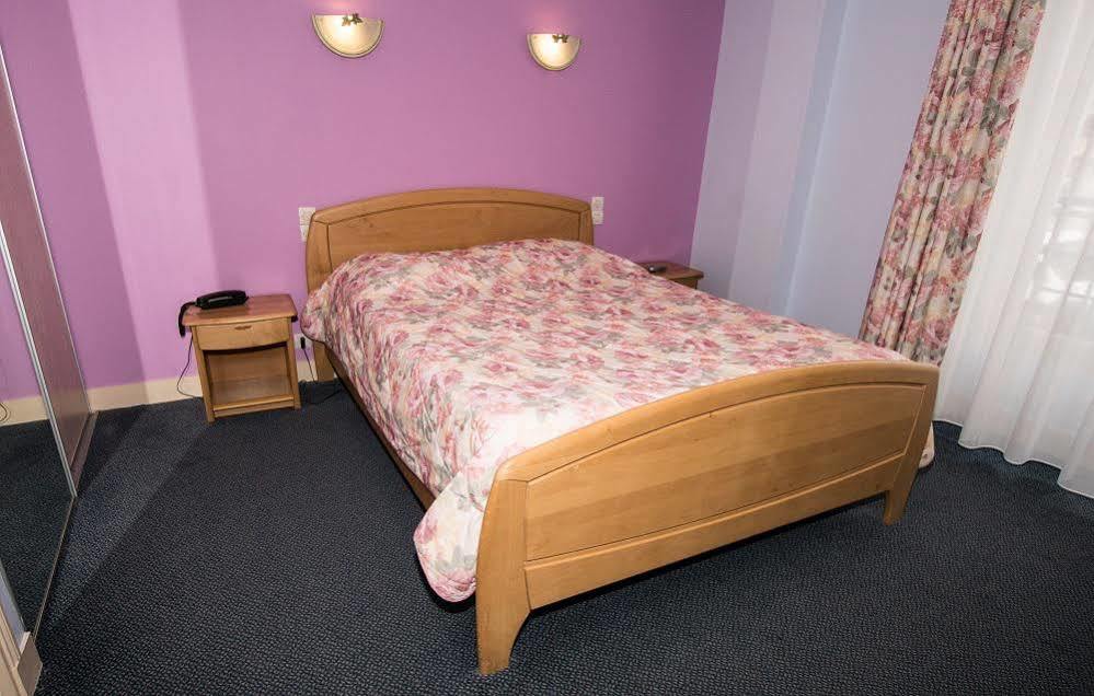 Hotel Le Plat D'Etain Brou Εξωτερικό φωτογραφία